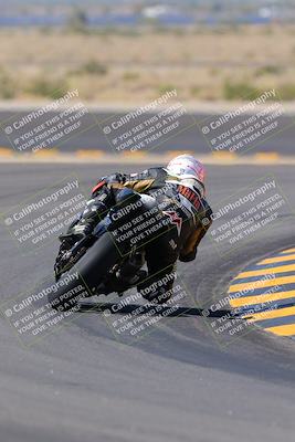 media/Oct-08-2022-SoCal Trackdays (Sat) [[1fc3beec89]]/Turn 11 Backside (1145am)/